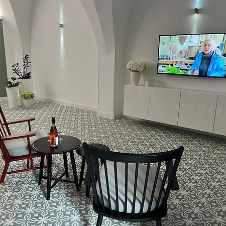 Palac Daun - Studio Apartments Znojmo Eksteriør billede