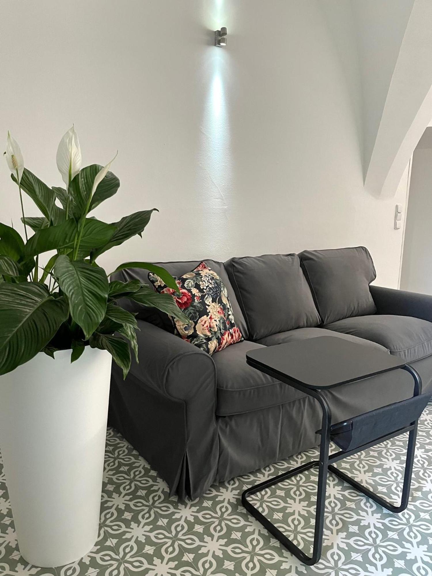 Palac Daun - Studio Apartments Znojmo Eksteriør billede