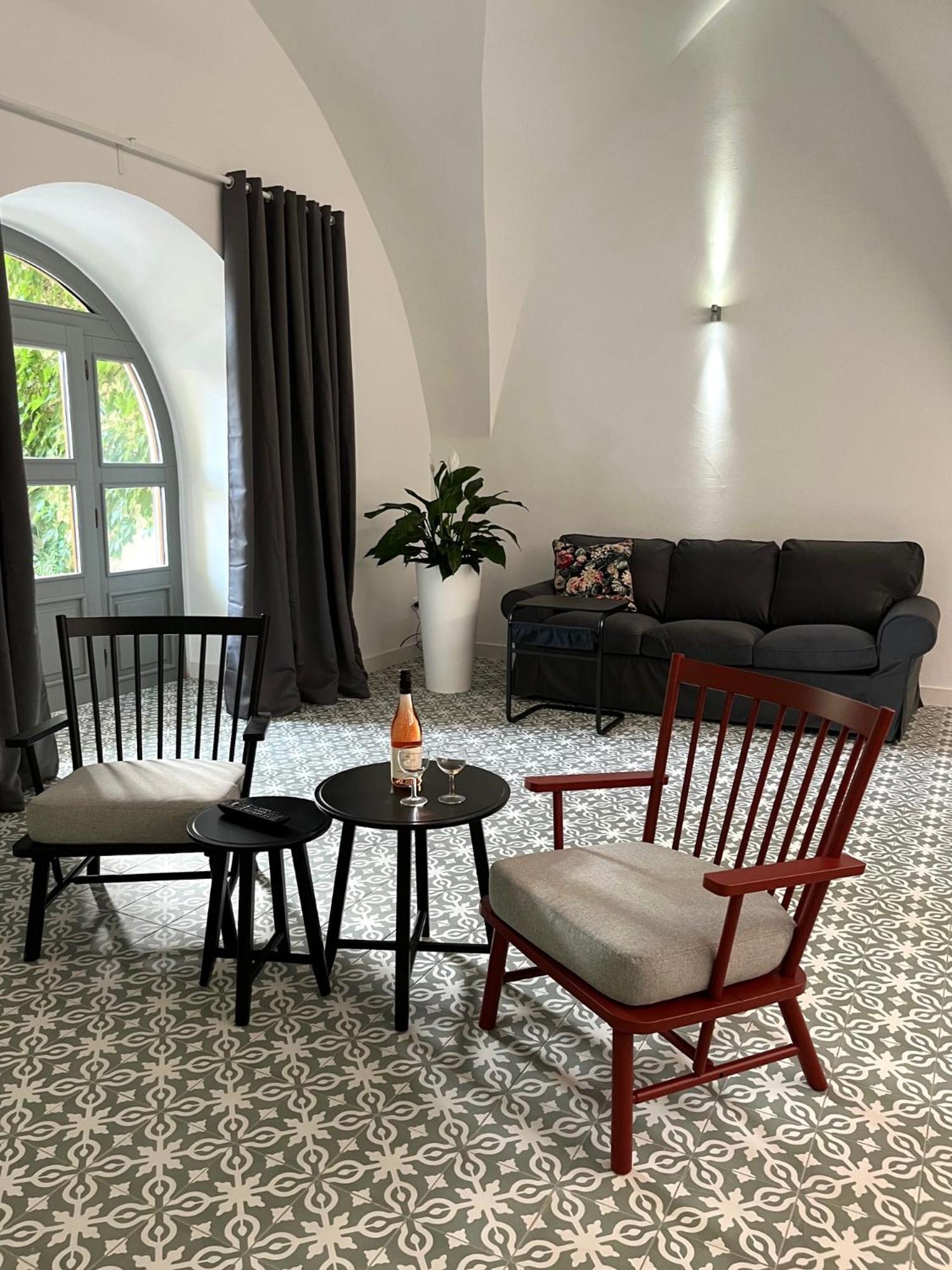 Palac Daun - Studio Apartments Znojmo Eksteriør billede